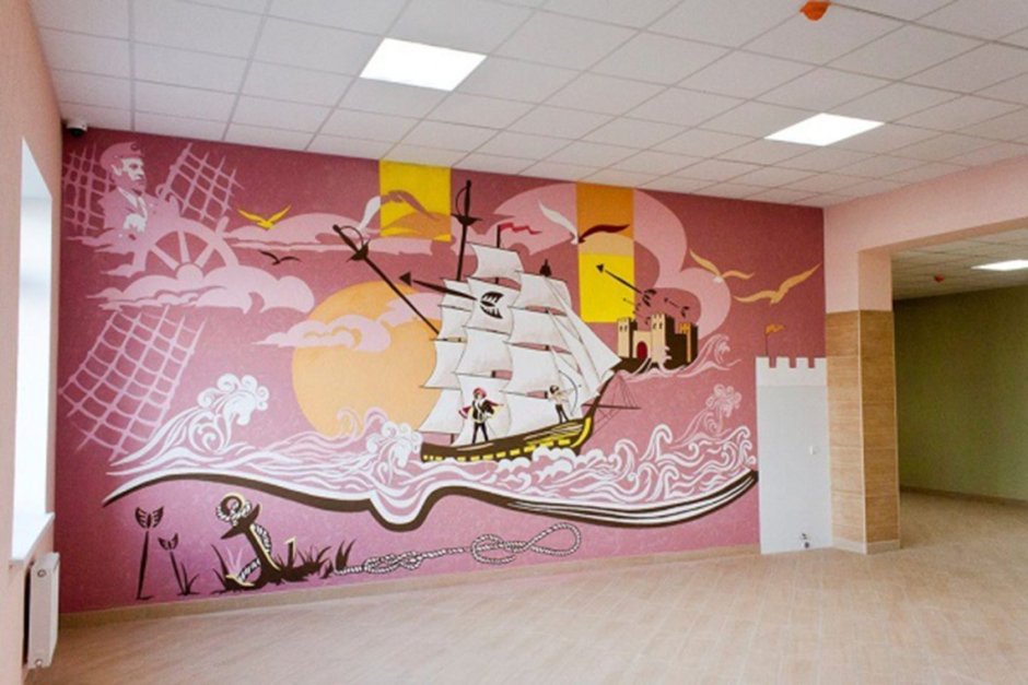 Пол в коридоре школы