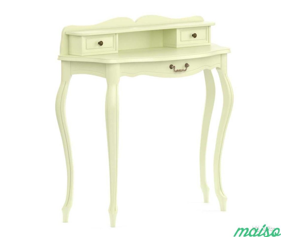 Столик для макияжа