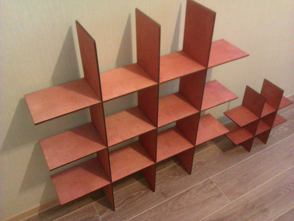 Книжная полка из ламината