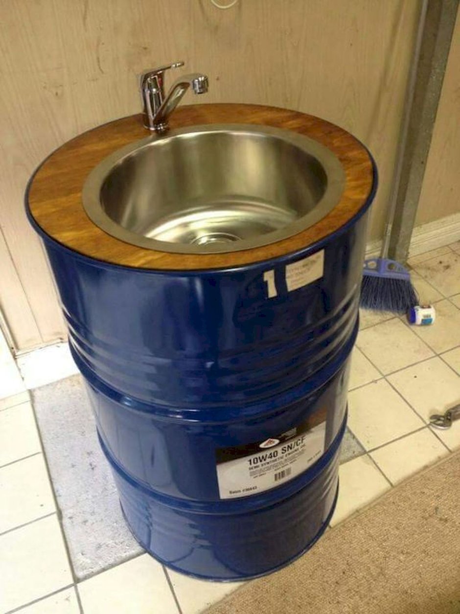 Умывальник из бочки