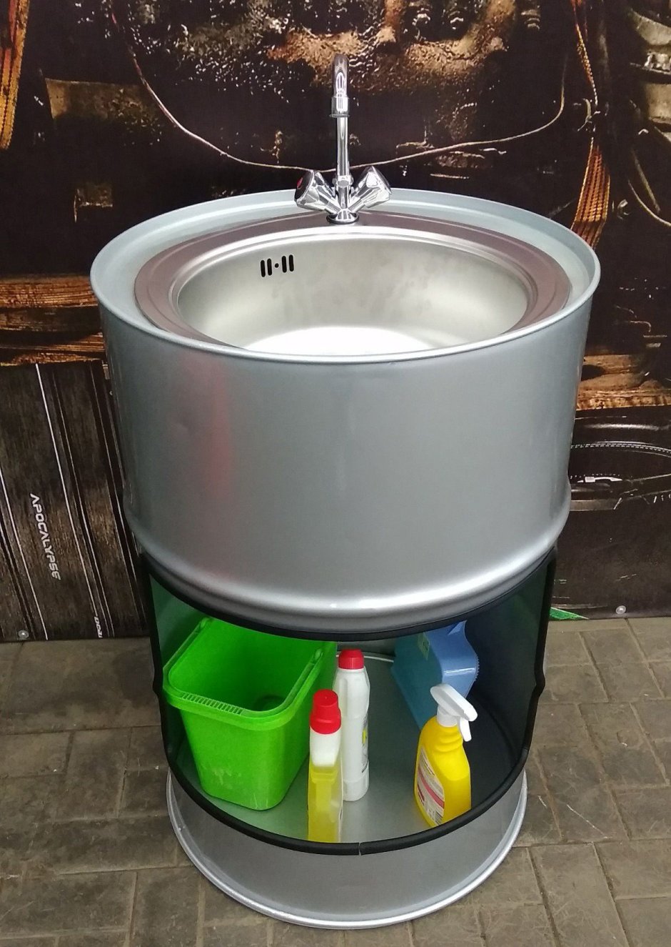 Умывальник из бочки