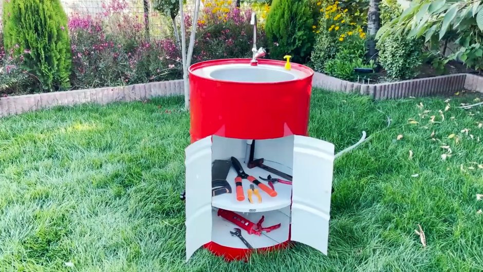 Умывальник из бочки 200 литров