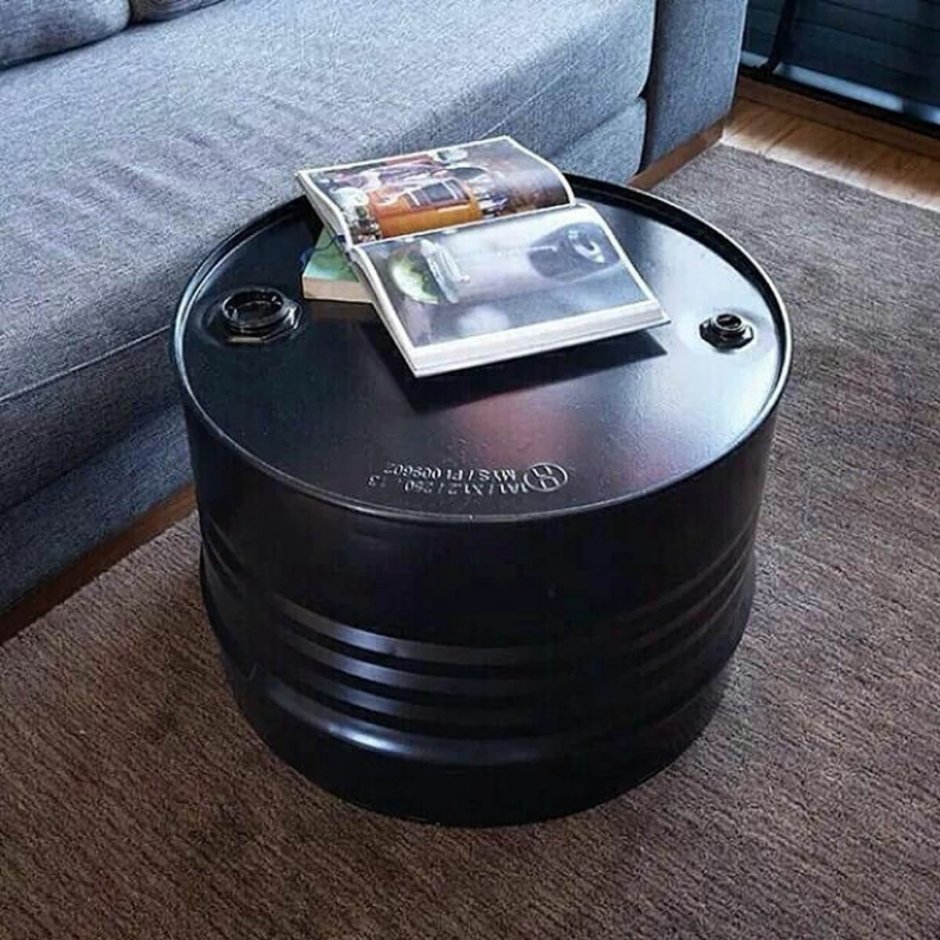 Журнальный столик из металлической бочки