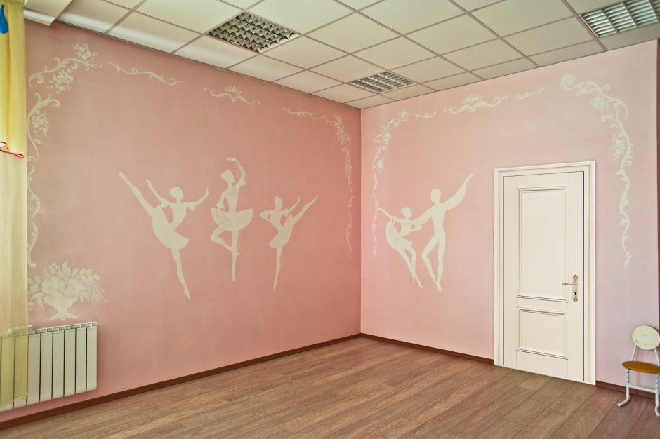 Расписные стены в школе