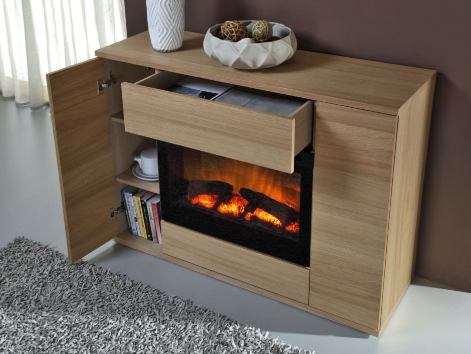 Декоративный камин с полочками