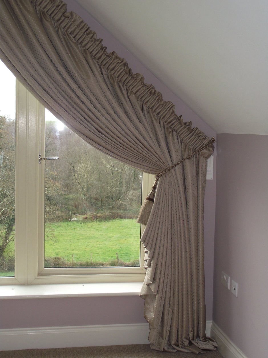 Шторы на треугольные окна