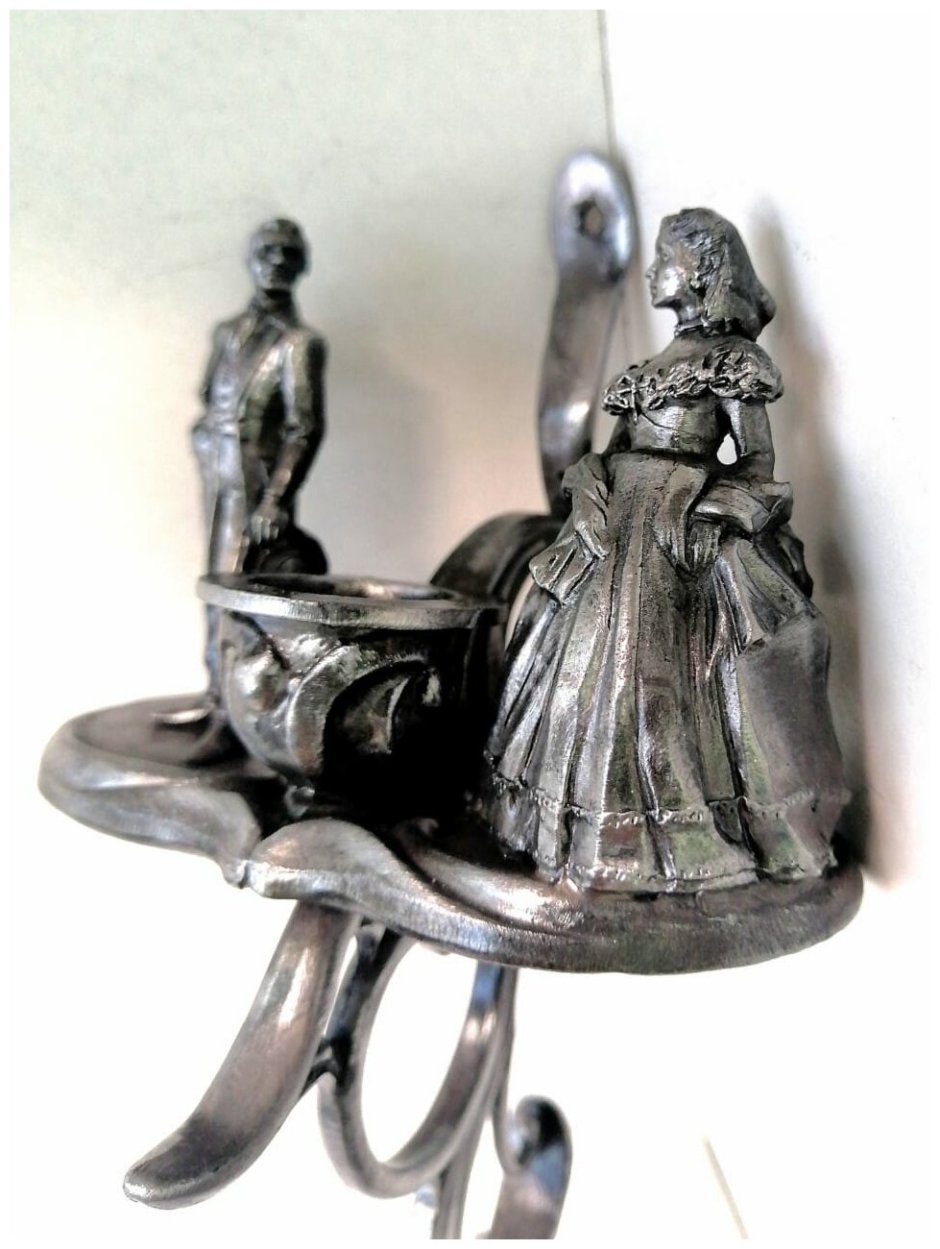 Оловянный подсвечник