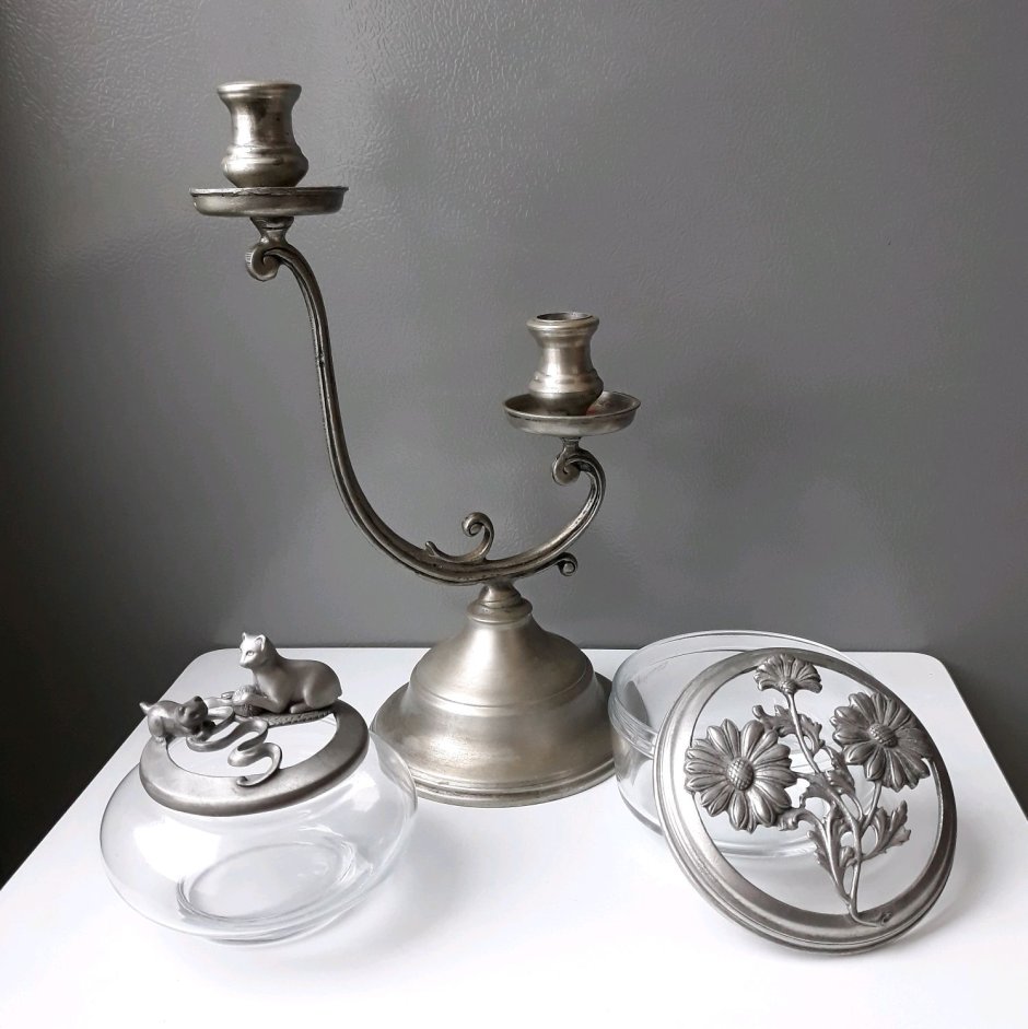 Бронзовый подсвечник