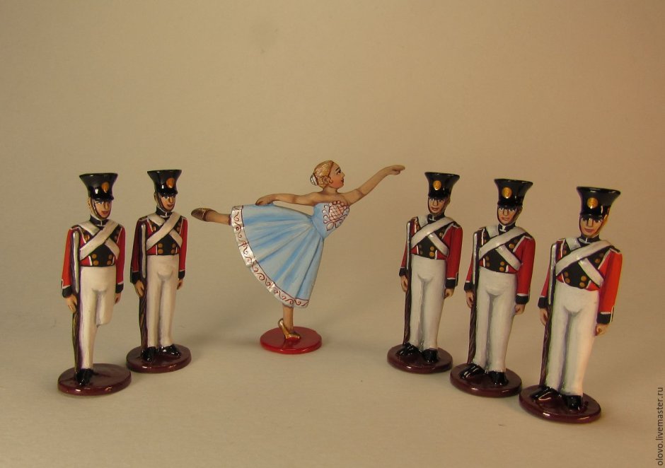 Старинные подсвечники клейменные