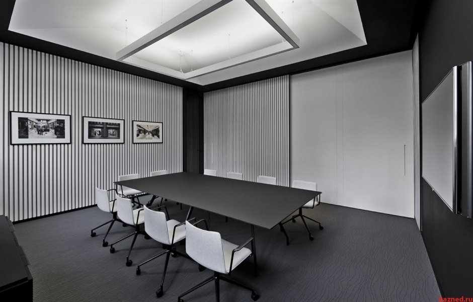 Офис черно белый интерьер