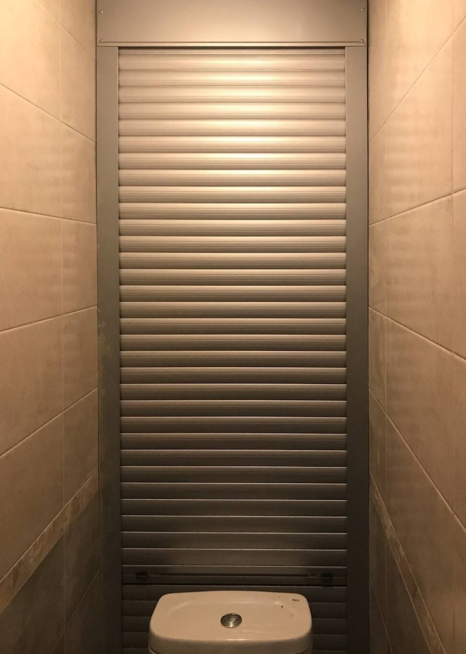 РОЛЬФ ставни в туалет