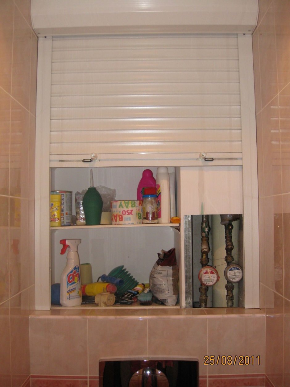 Горизонтальные жалюзи в туалет