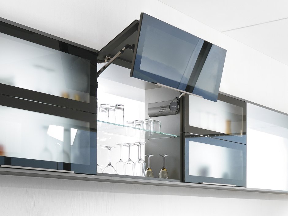 Складной подъемник Blum Aventos