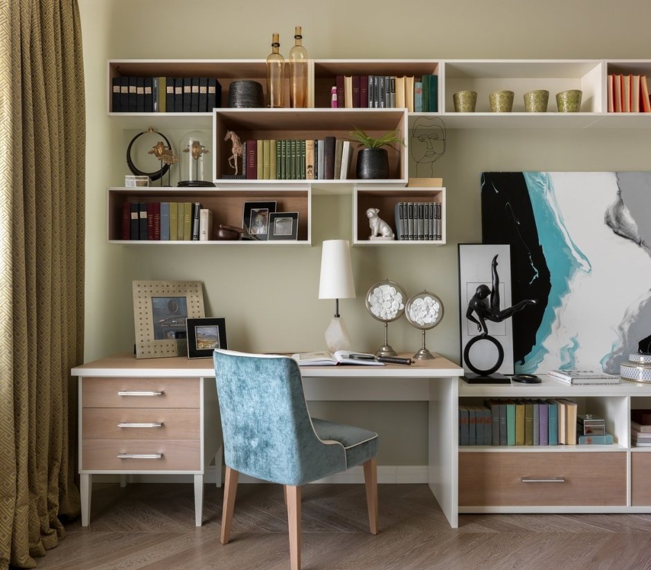 Стеллаж над столом