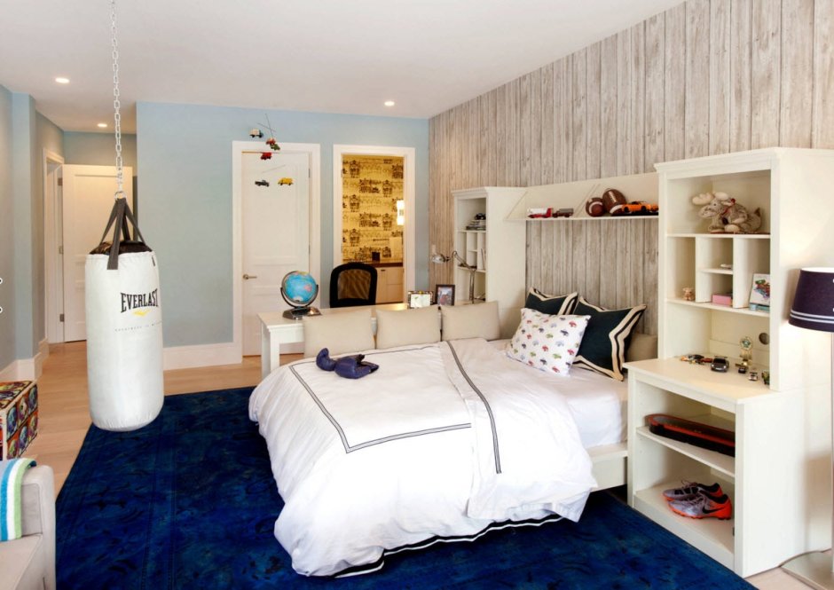Огромная комната для подростка