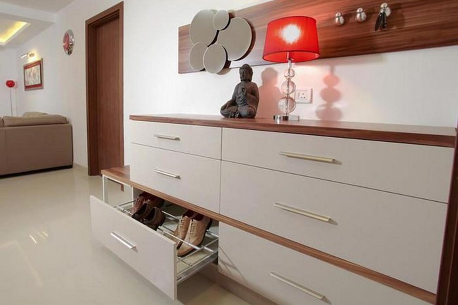 Длинный комод в коридор