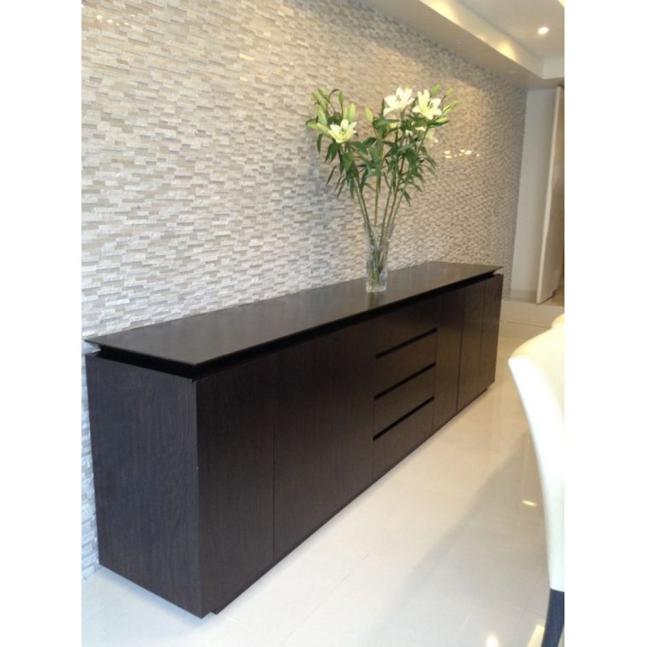 Длинный комод в гостиную