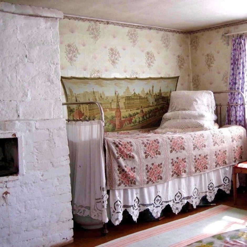 Комната в деревенском доме СССР