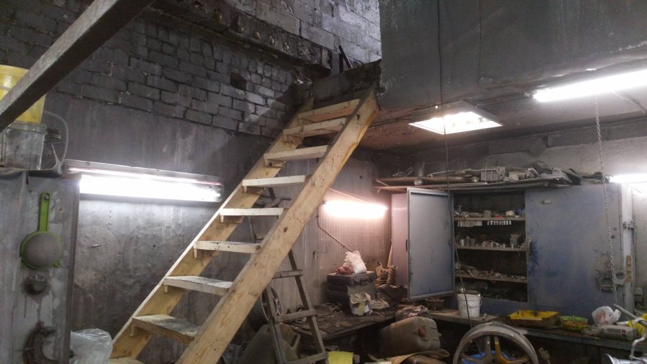 Лестница на второй этаж гаража своими руками