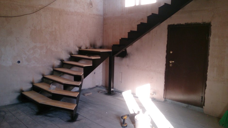 Лестница на второй этаж