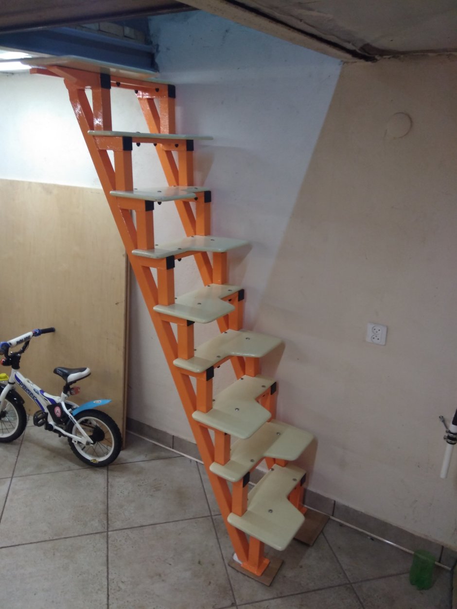 Лестница в гараж