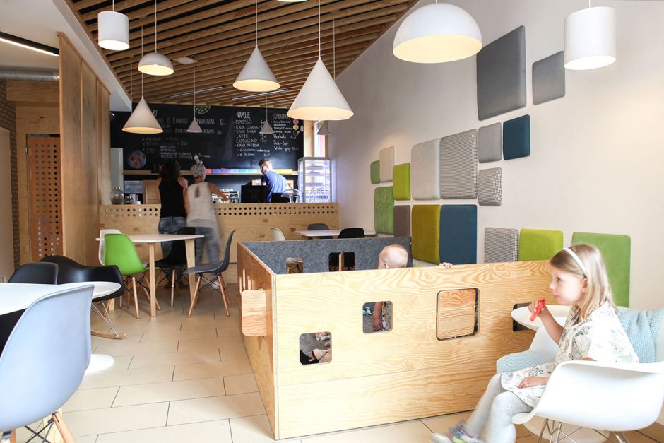 Детская зона в кафе