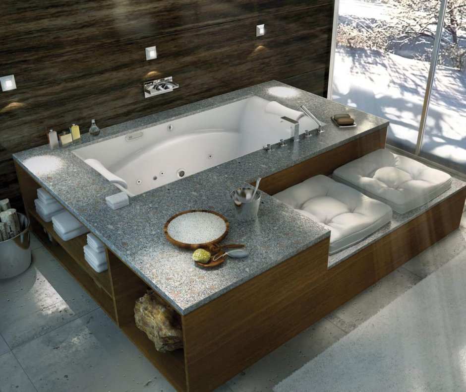 Джакузи на подиуме