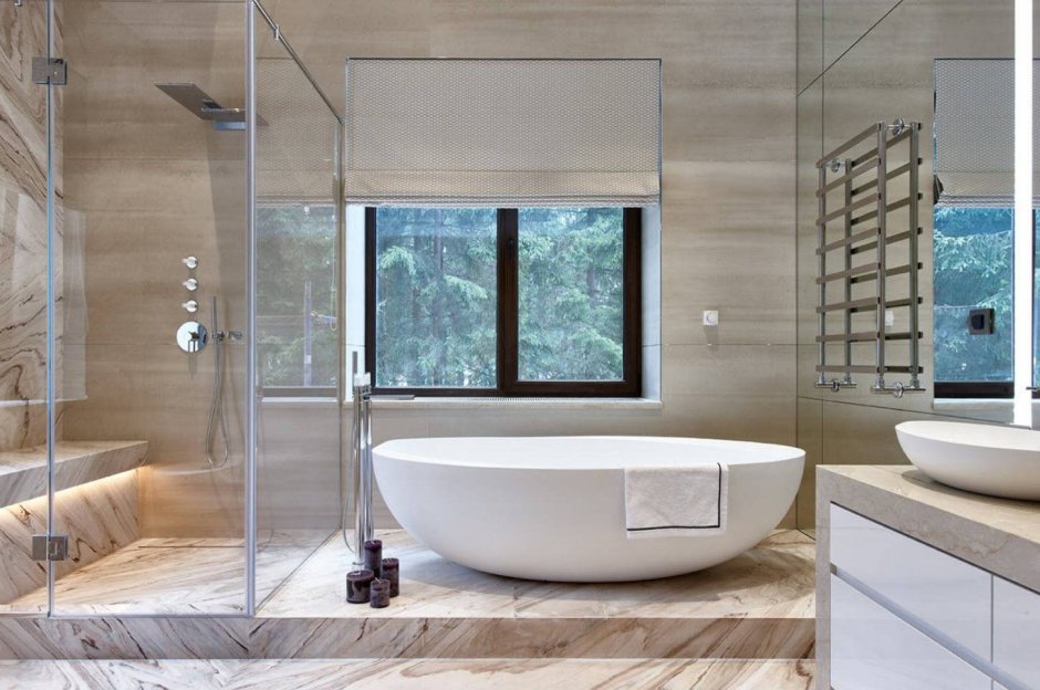 Отдельностоящая ванна с душем