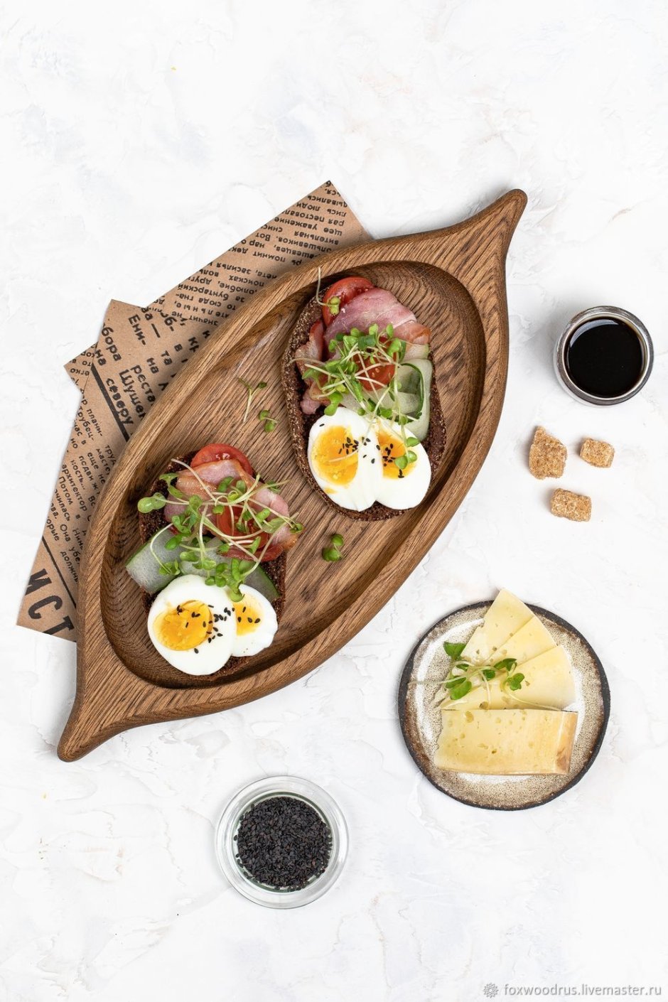 Подставка под тарелки дерево