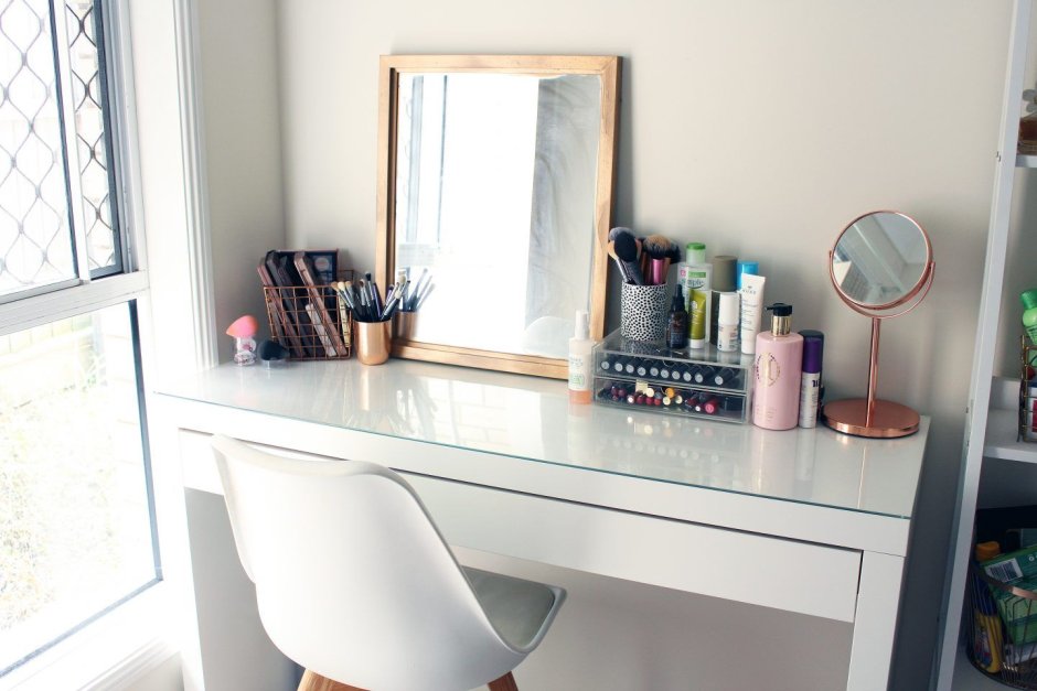 Икеа МАЛЬМ макияжный стол