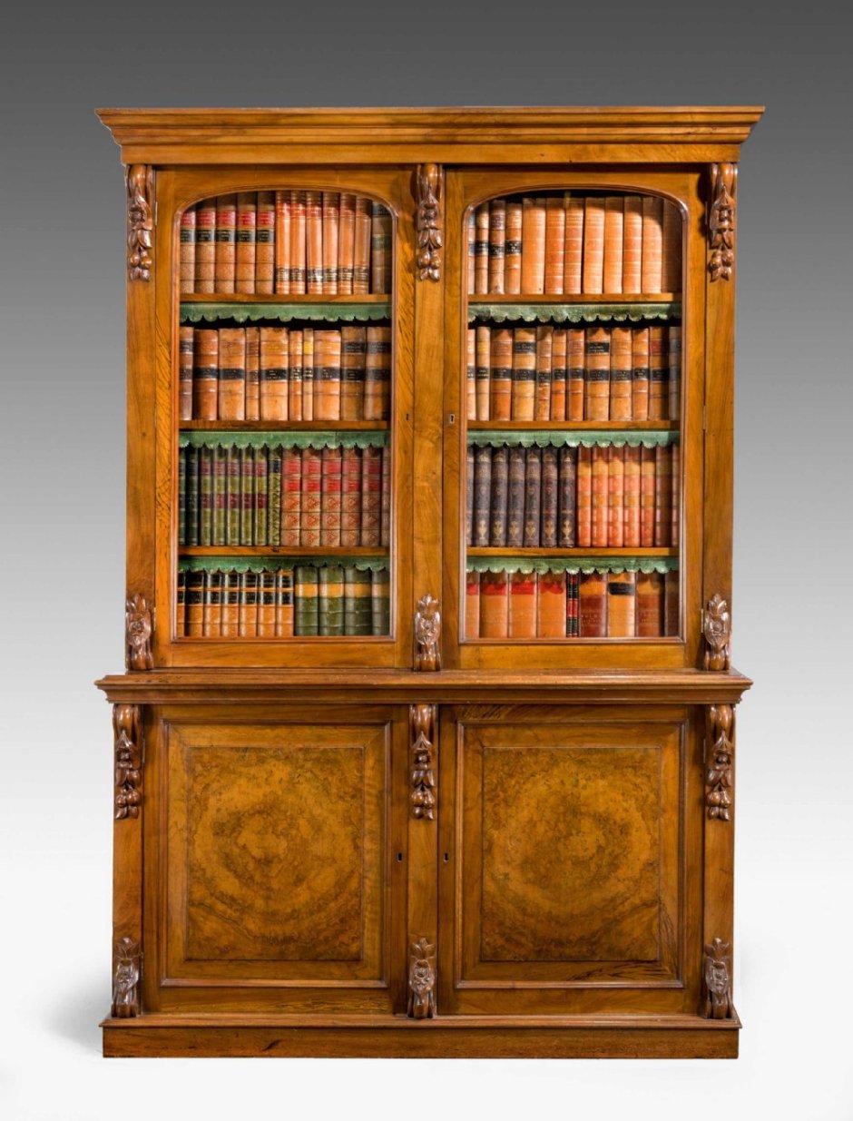 Книжный шкаф 18 века