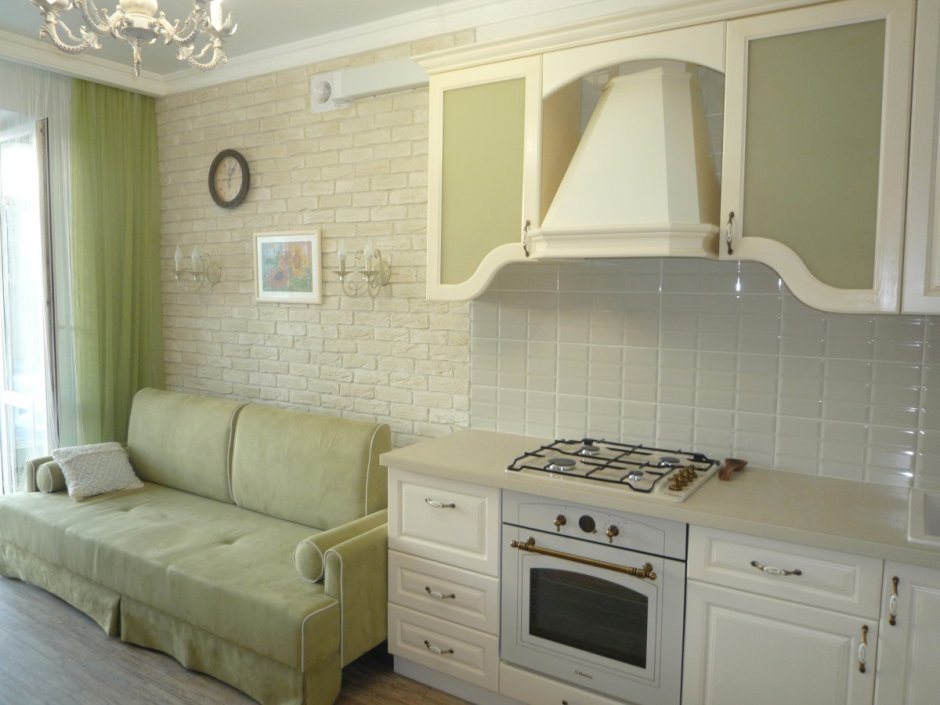 Елка в квартире студии