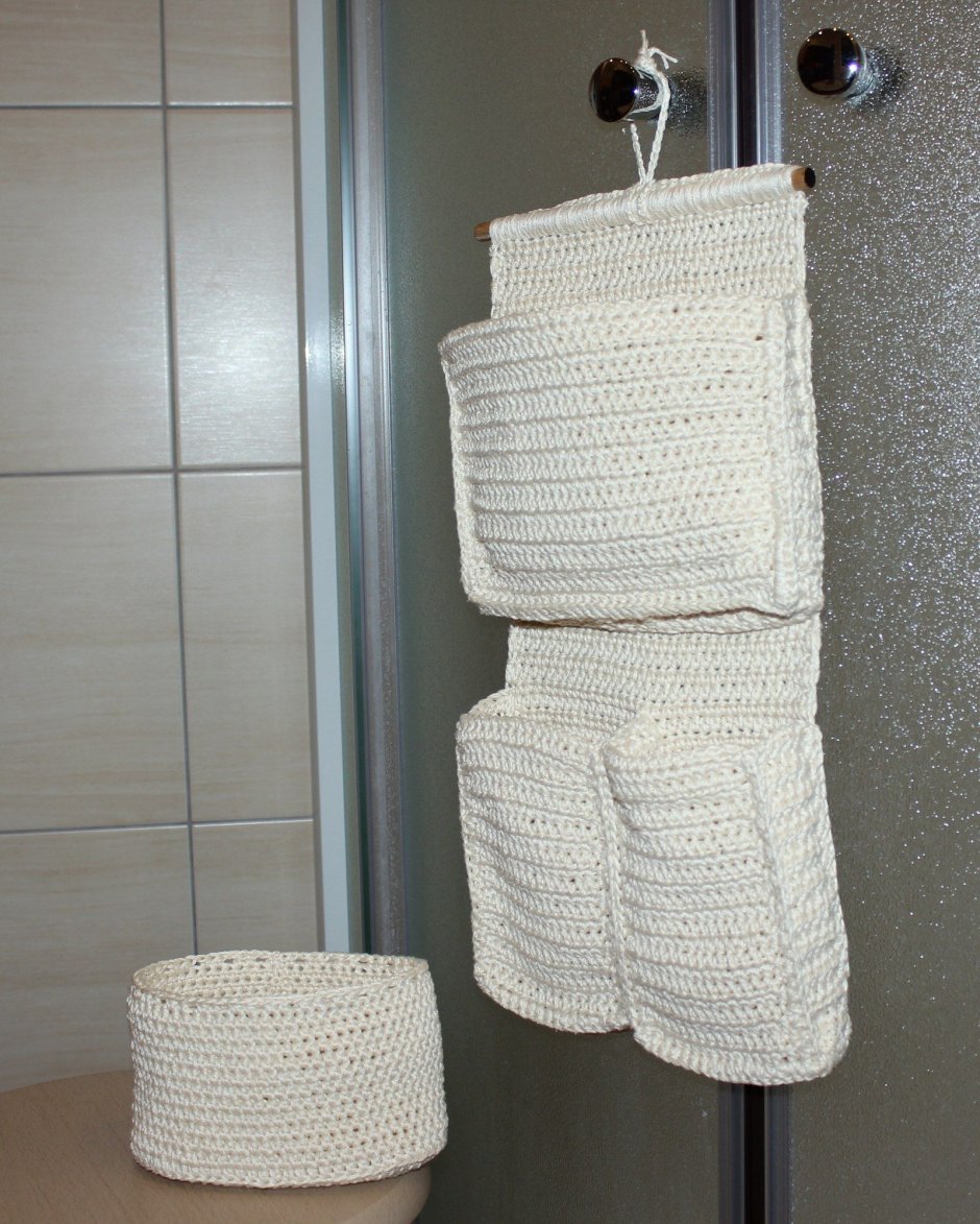 Вязаный органайзер для ванной