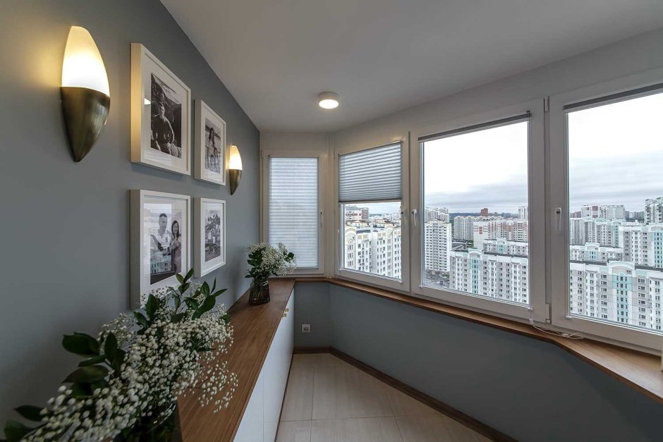 Остекление балконов Рехау