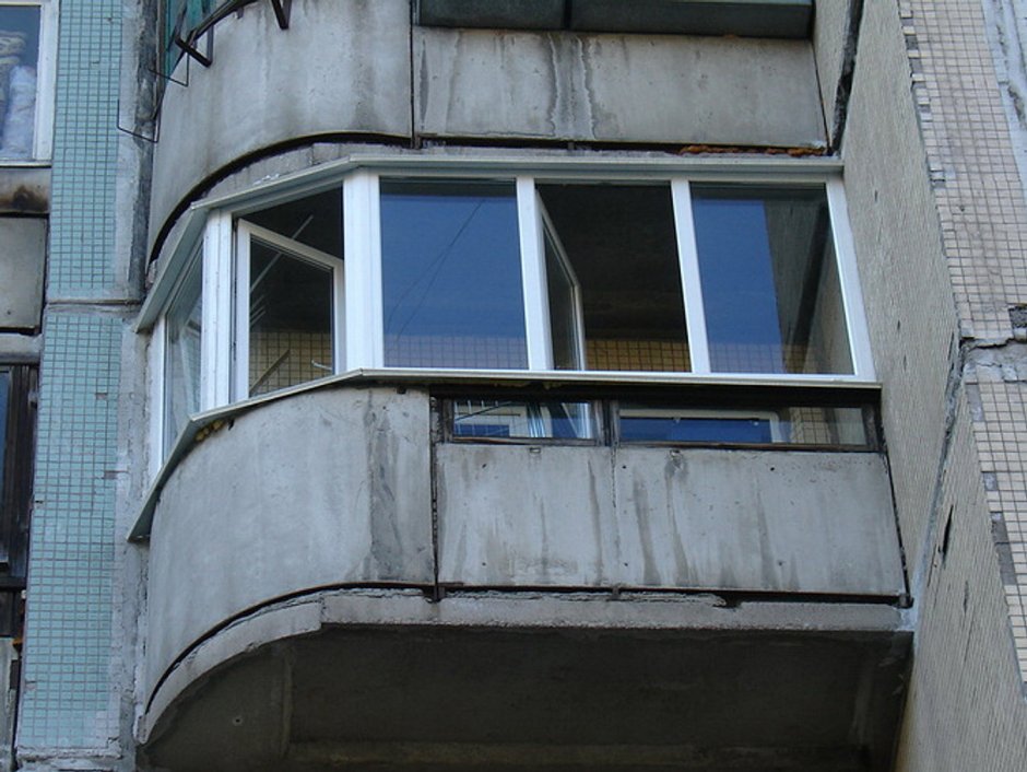 Расширение лоджии