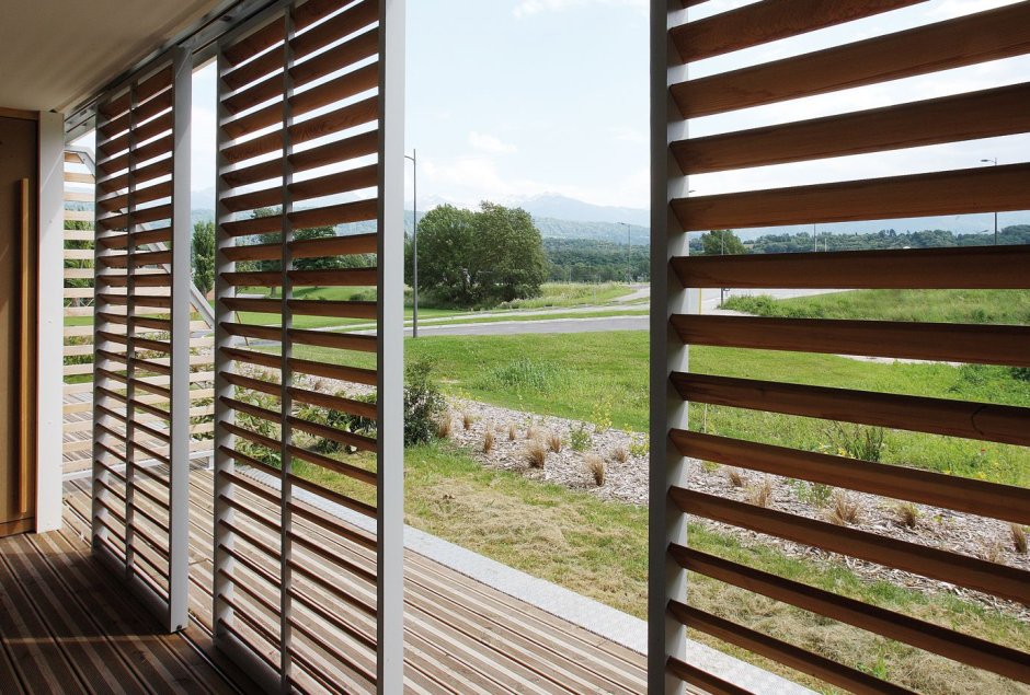 Наружные жалюзи из дерева