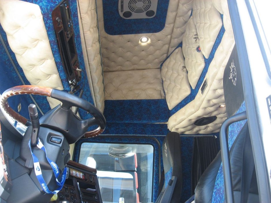 Потолок автомобиля