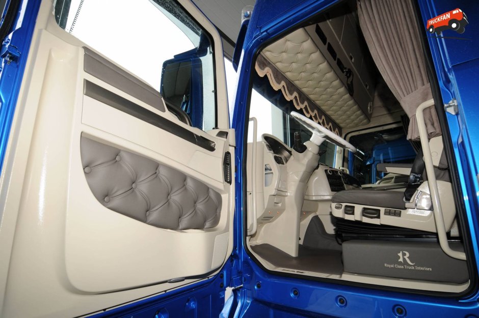 Кожаный салон ман ТГА