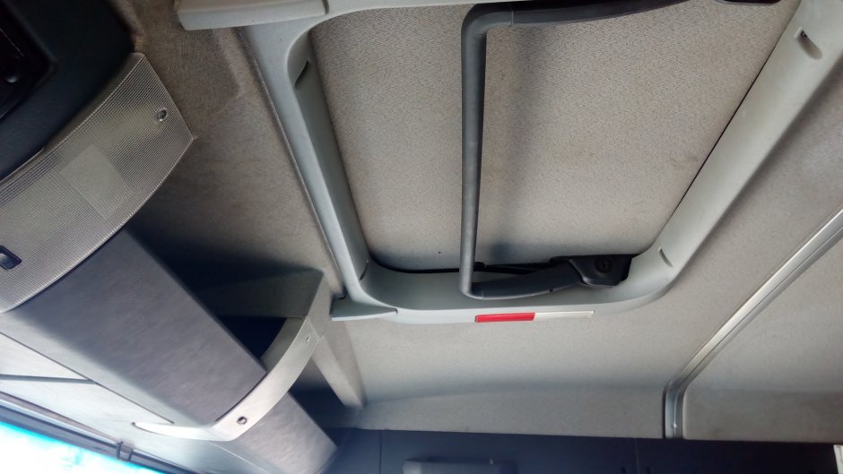 Volvo v50 перетяжка потолка