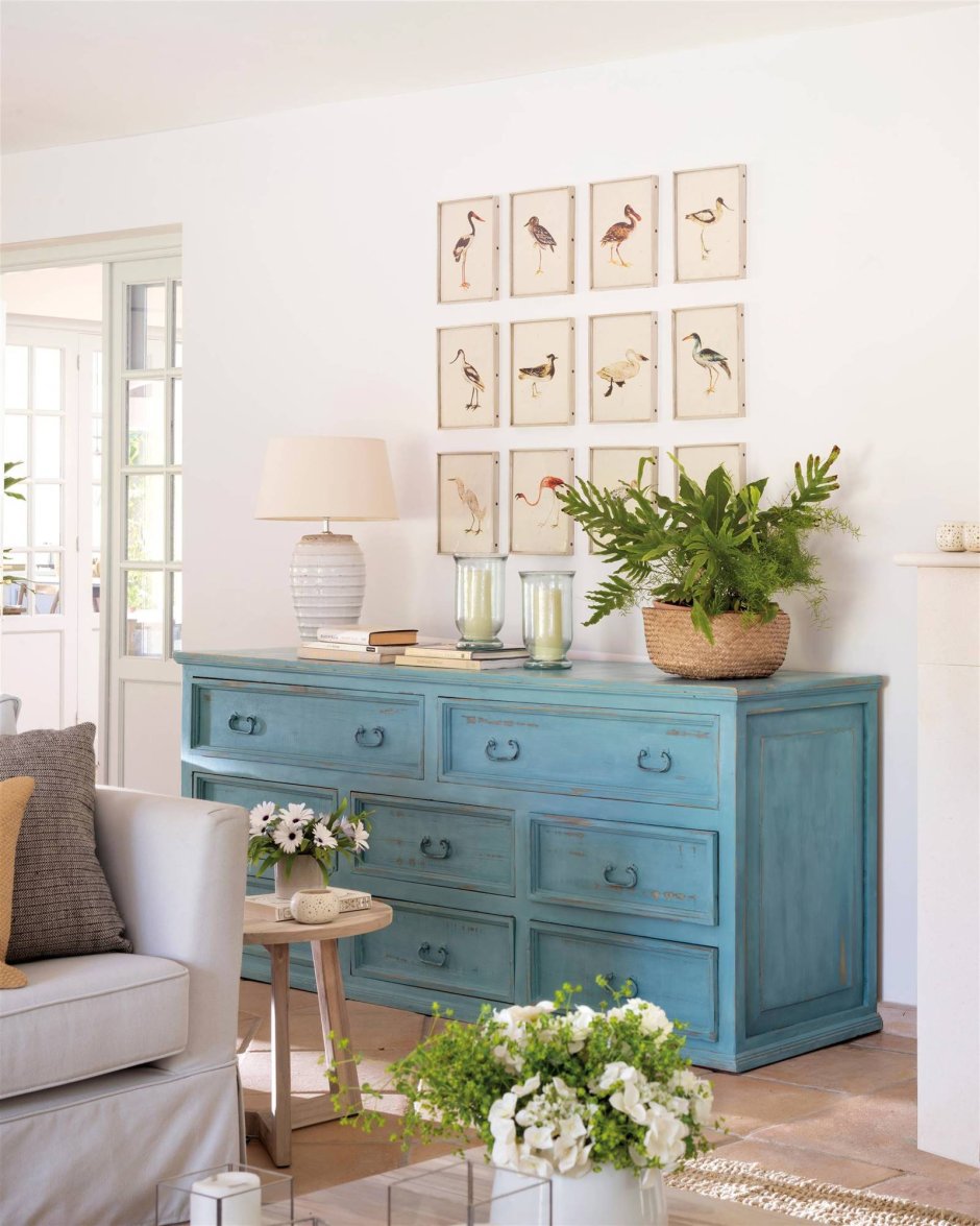 Декор комода в прихожей