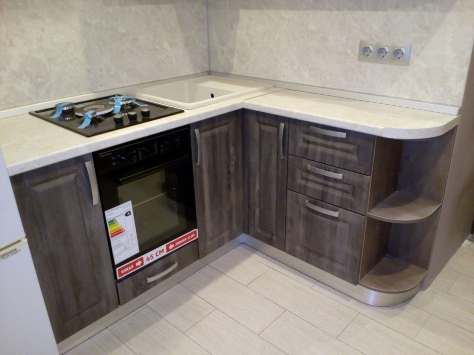 Угловая кухонная столешница