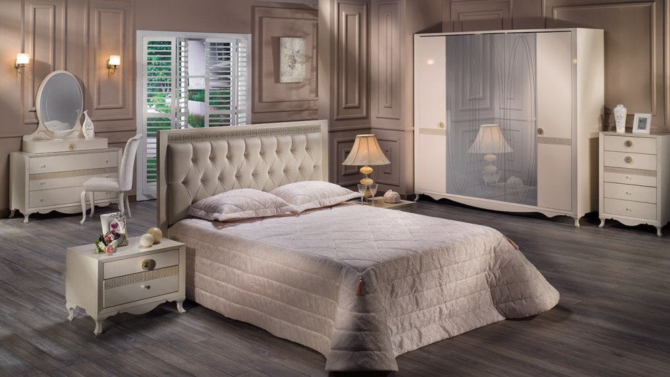 Avangard Bedroom woman