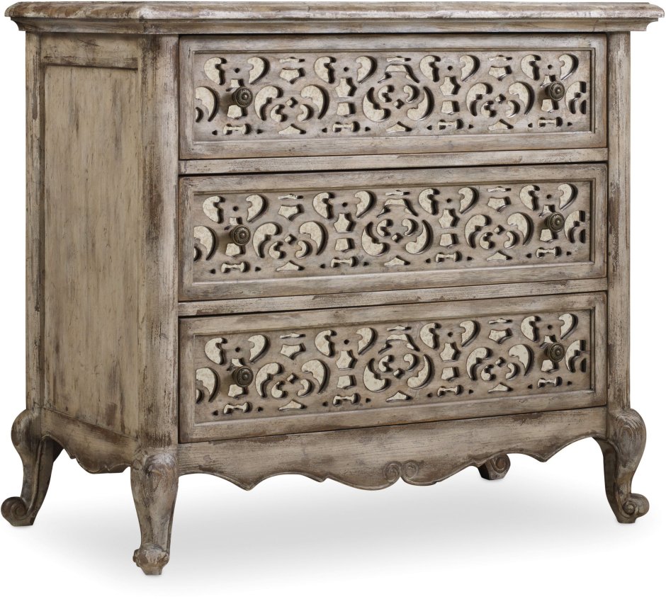 Декор на комоде