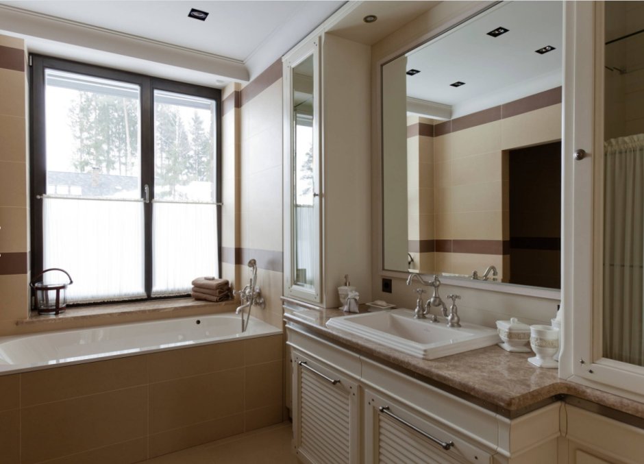 Отделка окна в ванной комнате