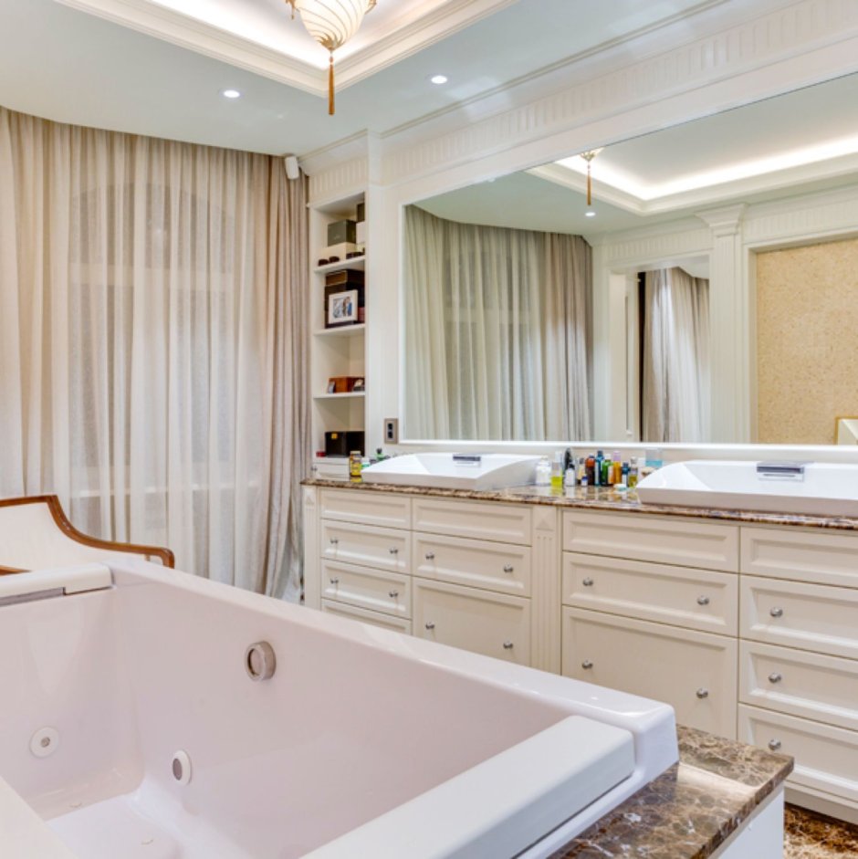 Красивая ванная мебель