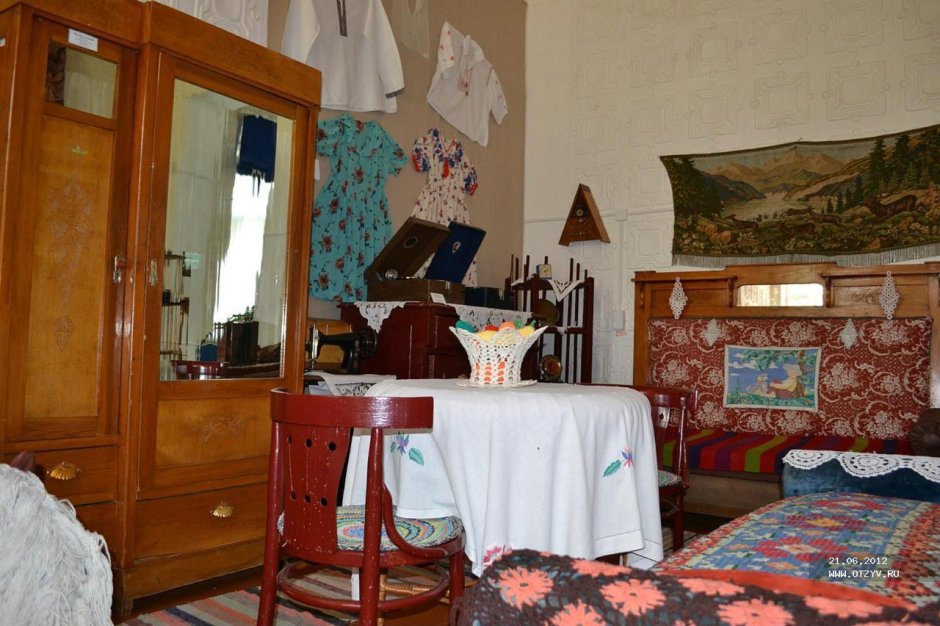 Комната 50х годов