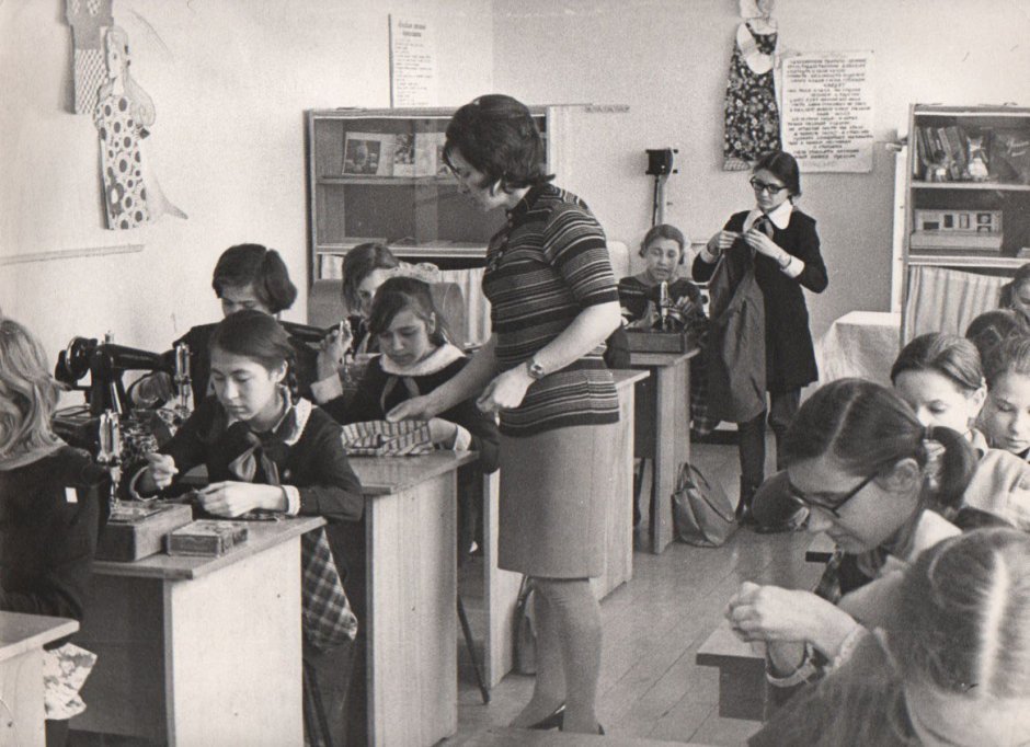Урок в Советской школе