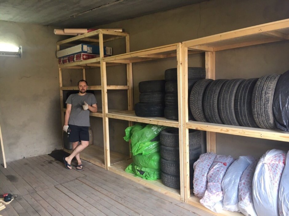 Стеллаж для колес в гараж