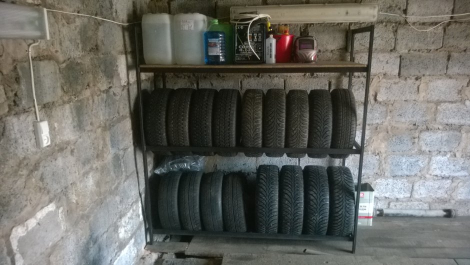 Полки для колес в гараж