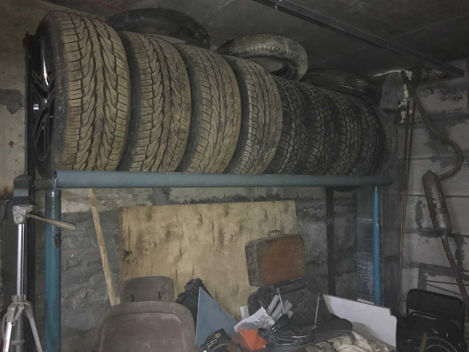 Хранение шин в гараже своими руками фото